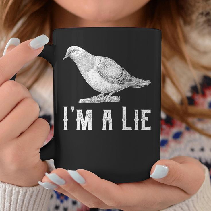 Vintage I Am A Lie Bird Aren't Real Spies Great Tassen Lustige Geschenke