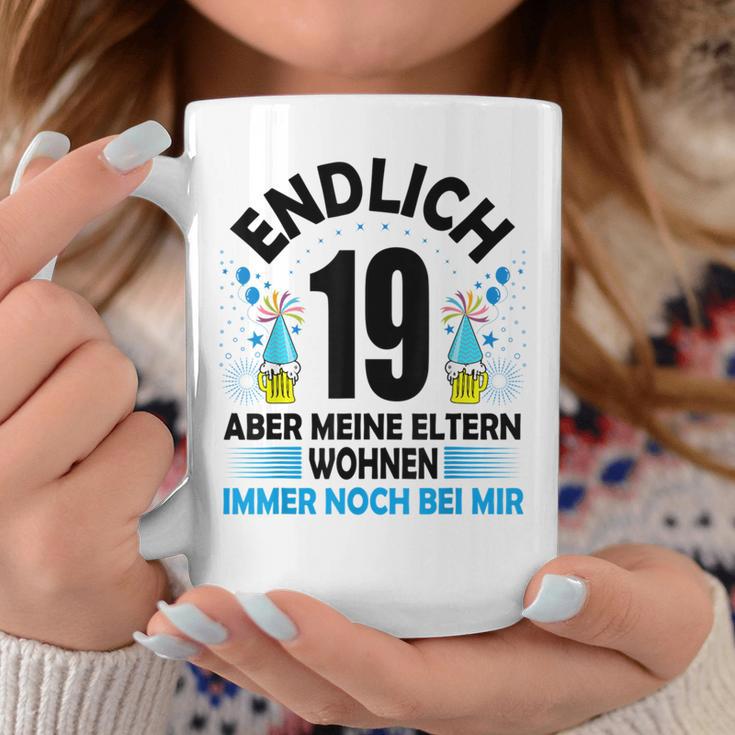 Endlich 19 Aber Meine Eltern Wohnen Noch Bei Mir Tassen Lustige Geschenke