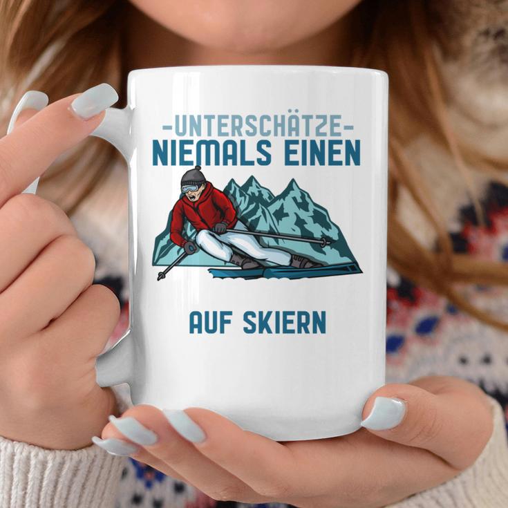 Unterschätze Niemals Einen Alten Mann Auf Skis I Skiing Long-Sleeved Tassen Lustige Geschenke