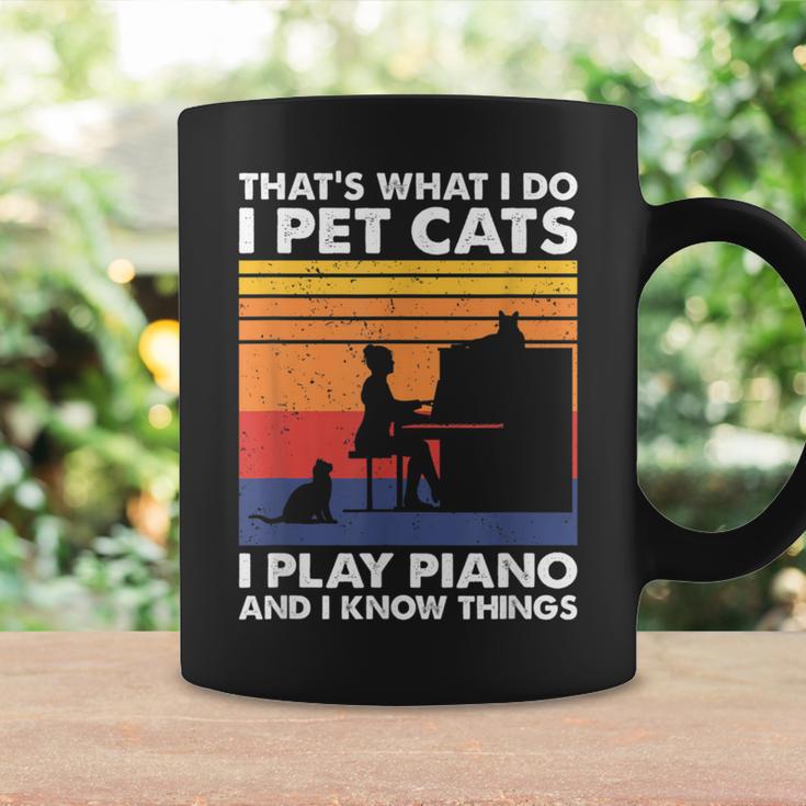 Das Ist Was Ich Mache Ich Streichle Katzen Ich Spiele Klavier Und Ich Weiß Dinge Tassen Geschenkideen