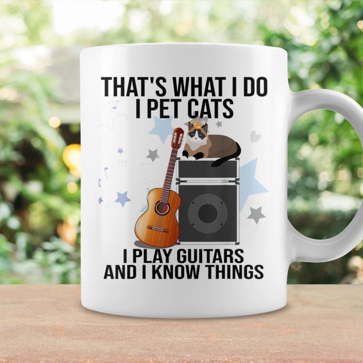 Das Ist Was Ich Mache Ich Streichle Katzen Ich Spiele Gitarre Und Ich Weiß Dinge Tassen Geschenkideen