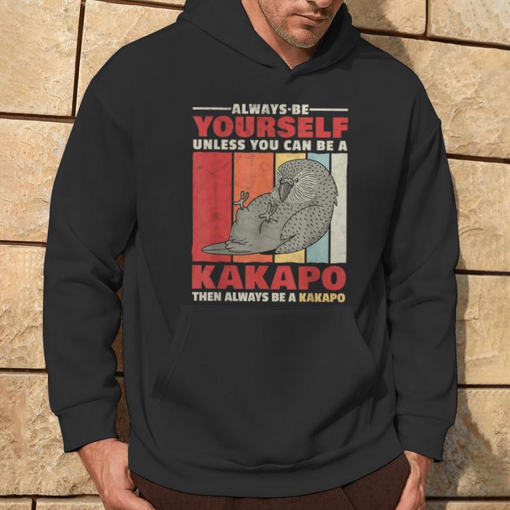 Sei Ein Kakapo New Zealand Parrot Slogan Kapuzenpullover Lebensstil