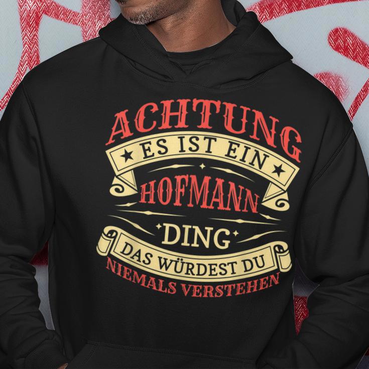 Achtung Es Ist Ein Hofmann Ding Nachname Namensschild Kapuzenpullover Lustige Geschenke