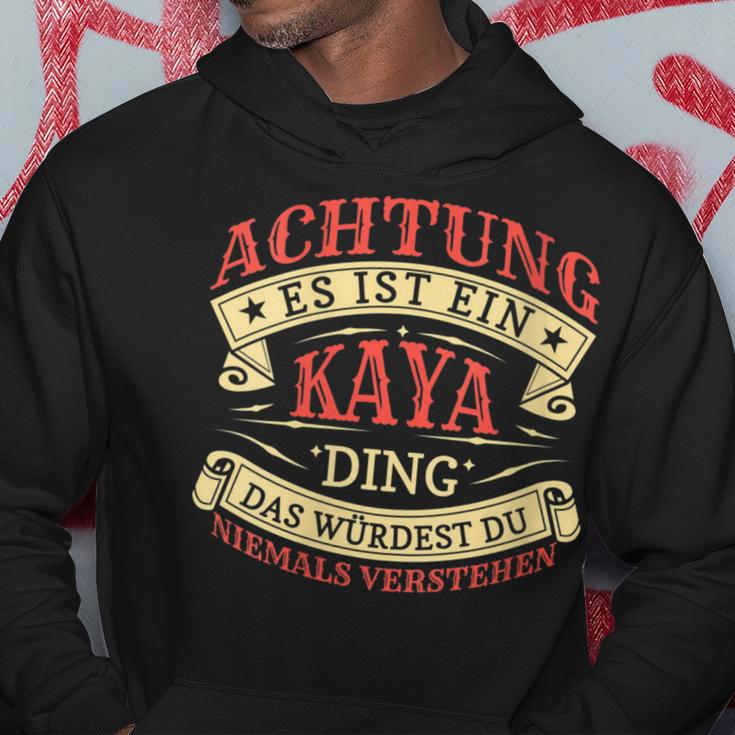 Damen Achtung Es Ist Ein Kaya Ding Nachname Namensschild Mit-Ausschnitt Kapuzenpullover Lustige Geschenke