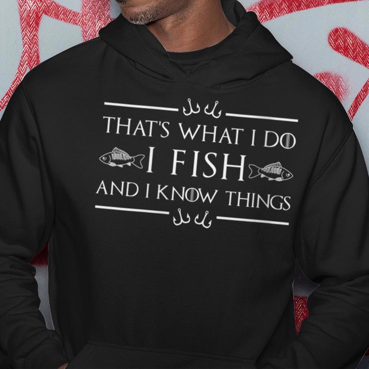 Damen Das Ist Was Ich Mache Ich Fische Und Ich Weiß Dinge Mit-Ausschnitt Kapuzenpullover Lustige Geschenke