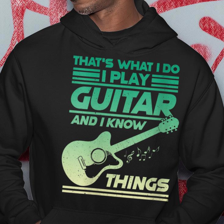 Damen Das Ist Was Ich Tue Ich Spiele Gitarre Und Ich Weiß Dinge Mit-Ausschnitt Kapuzenpullover Lustige Geschenke