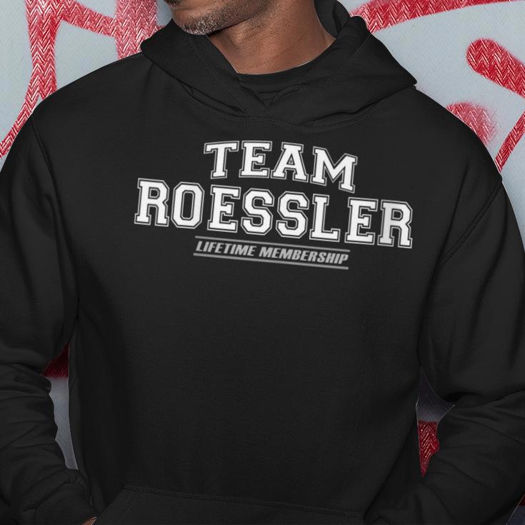 Damen Team Roessler Stolzer Familiennamen Nachname Geschenk Mit-Ausschnitt Kapuzenpullover Lustige Geschenke