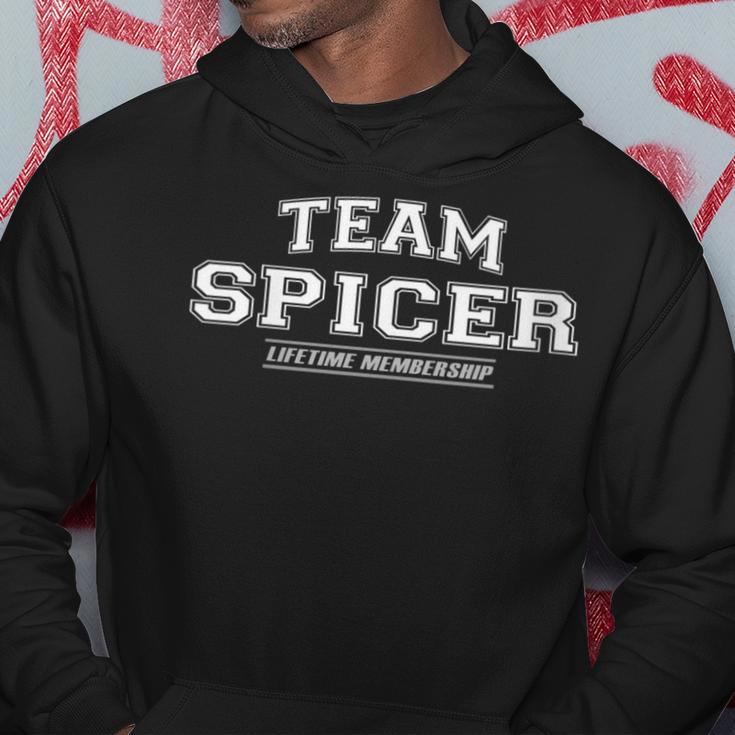 Damen Team Spicer Stolzer Familienname Nachname Geschenk Mit-Ausschnitt Kapuzenpullover Lustige Geschenke