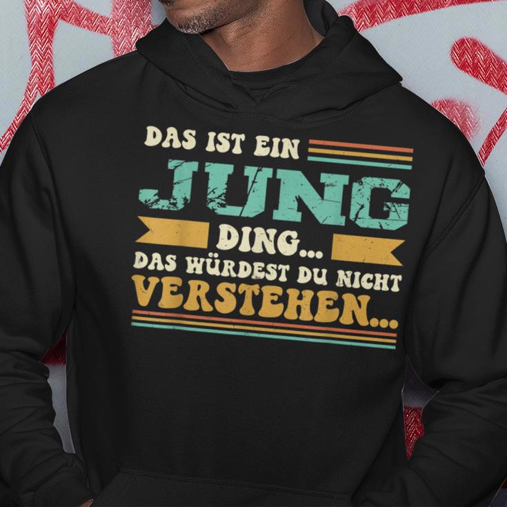 Das Ist Ein Jung Ding Das Ist Ein Jung Ding Kapuzenpullover Lustige Geschenke