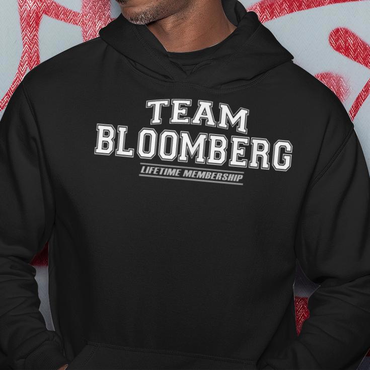 Team Bloomberg Proud Surname Last Name Kapuzenpullover Lustige Geschenke