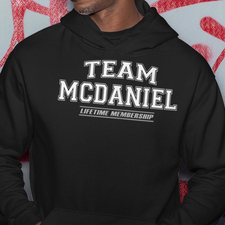 Team Mcdaniel Stolzer Familiennachname Nachname Geschenk Kapuzenpullover Lustige Geschenke