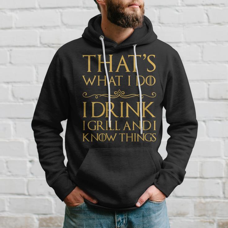 Damen Das Ist Was Ich Trinke Ich Grille Und Ich Weiß Dinge Mit-Ausschnitt Kapuzenpullover Geschenke für Ihn