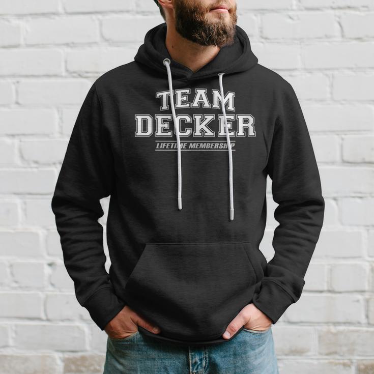 Damen Team Decker Stolzer Familienname Nachname Geschenk Mit-Ausschnitt Kapuzenpullover Geschenke für Ihn