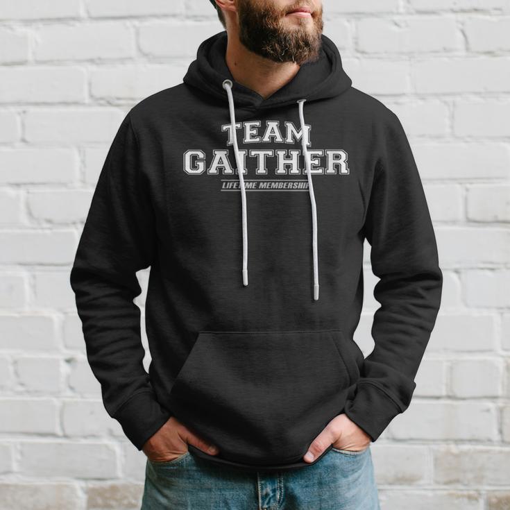 Damen Team Gaither Stolzer Familiennachname Nachname Geschenk Mit-Ausschnitt Kapuzenpullover Geschenke für Ihn