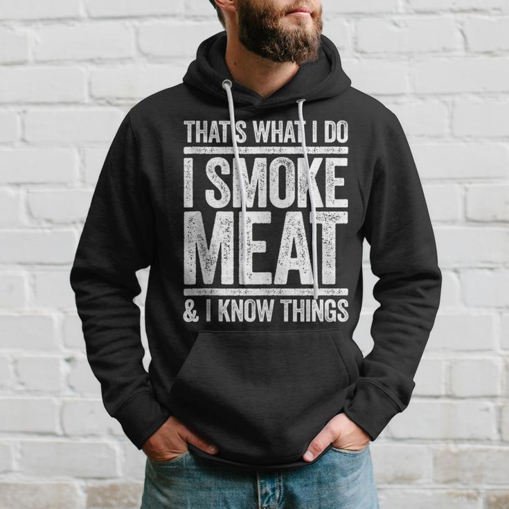 Das Ist Was Ich Mache Ich Rauche Fleisch Und Ich Weiß Dinge Bbq Kapuzenpullover Geschenke für Ihn