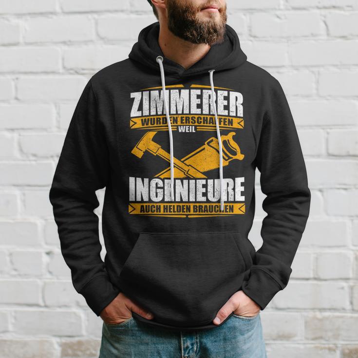 Zimmermann With Zimmermann Text Zimmererer Weil Ingenieure Auch Helden Brauchen Kapuzenpullover Geschenke für Ihn