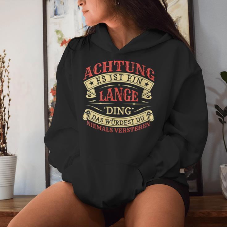 Women's Achtung Es Ist Ein Lange Ding Last Name Plate With-Neck S Kapuzenpullover für Damen Geschenke für Sie