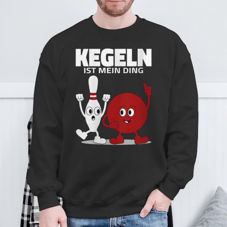 Damen Lustige Kugel & Kegel I Kegeln I Kegeln Ist Mein Ding Mit-Ausschnitt Sweatshirt Geschenke für alte Männer