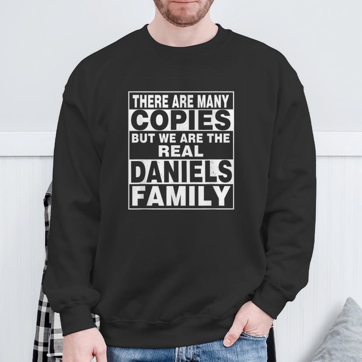 Daniels Last Name Name Personalised Daniels Sweatshirt Geschenke für alte Männer