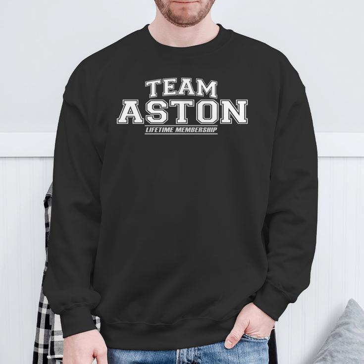 Team Aston Proud Surname Last Name Sweatshirt Geschenke für alte Männer