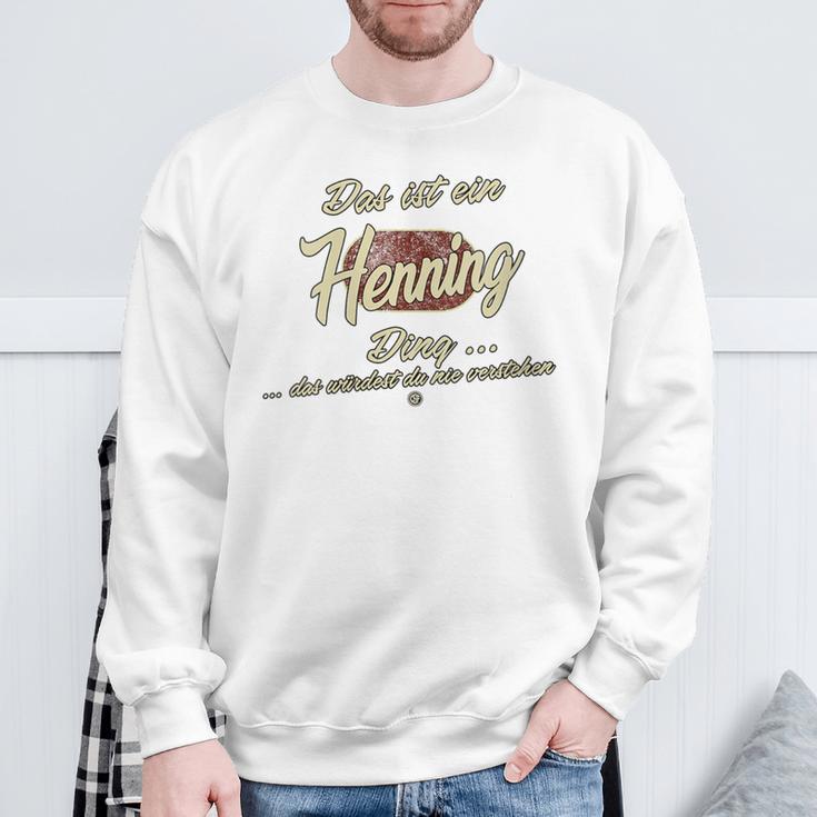 Damen Das Ist Ein Henning Ding Lustiges Familie Henning Mit-Ausschnitt Sweatshirt Geschenke für alte Männer