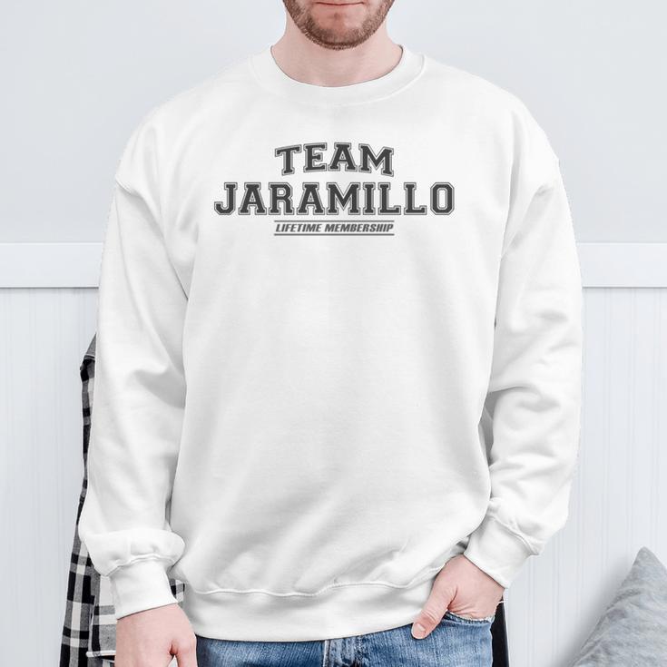 Team Jaramillo Proud Surname Last Name Gray Sweatshirt Geschenke für alte Männer