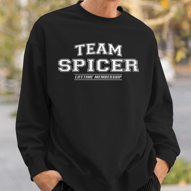 Damen Team Spicer Stolzer Familienname Nachname Geschenk Mit-Ausschnitt Sweatshirt Geschenke für Ihn