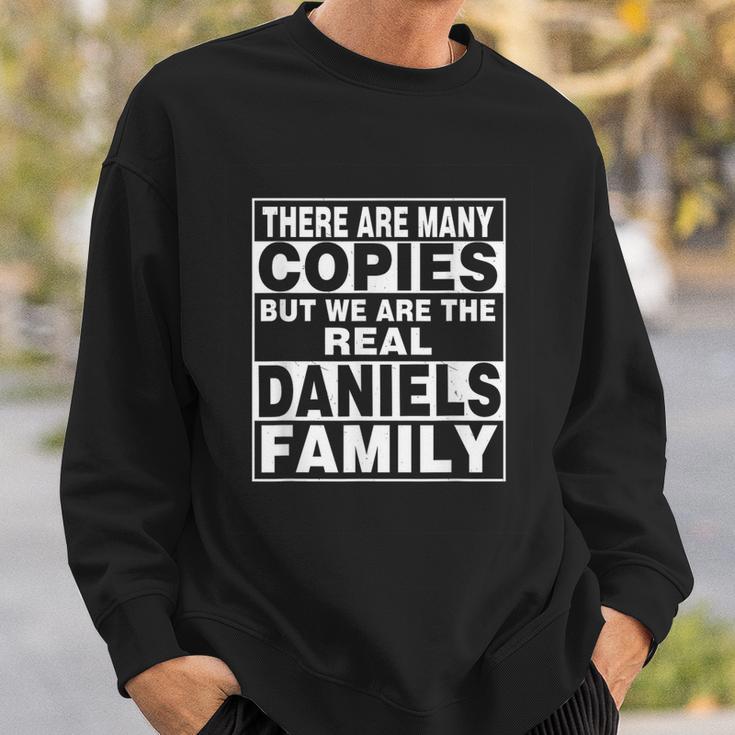 Daniels Last Name Name Personalised Daniels Sweatshirt Geschenke für Ihn