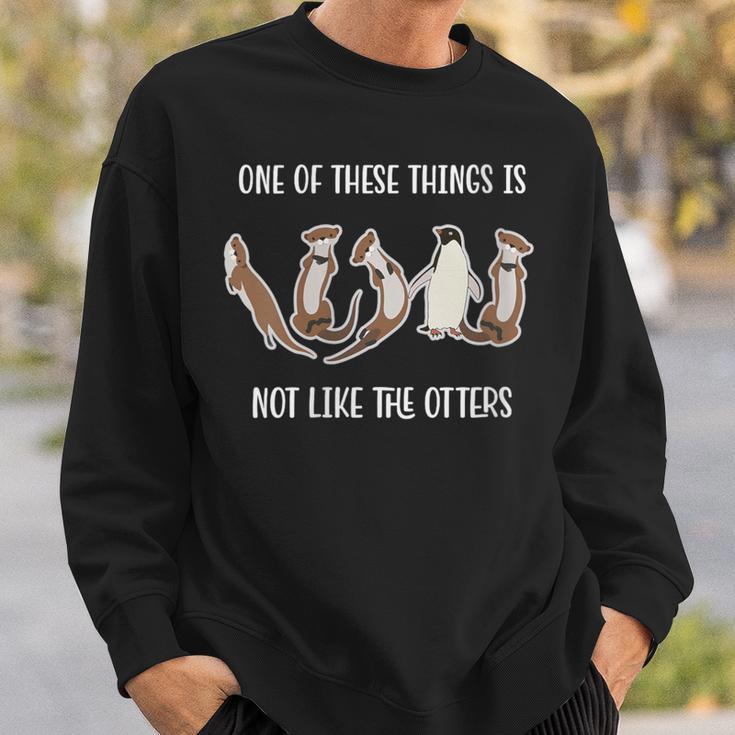 Eines Dieser Dinge Ist Nicht Wie Die Lustige Neuheit Otter Mit-Ausschnitt Sweatshirt Geschenke für Ihn