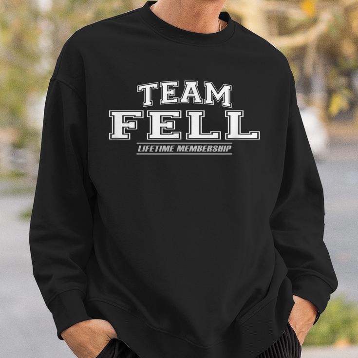 Team Fell Proud Family Name Surname Sweatshirt Geschenke für Ihn