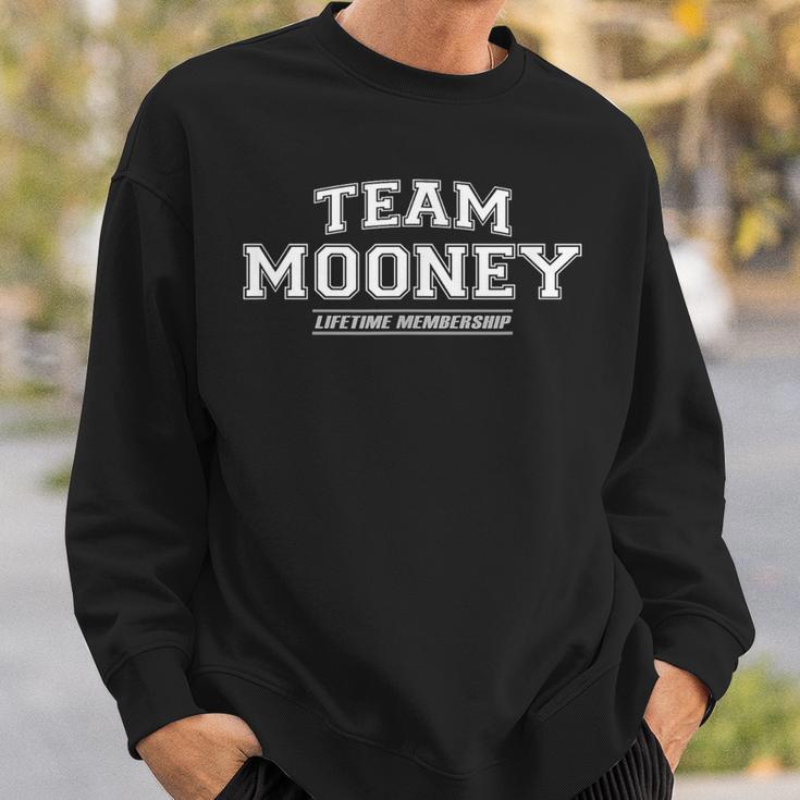 Team Mooney Stolzer Familienname Nachname Geschenk Sweatshirt Geschenke für Ihn