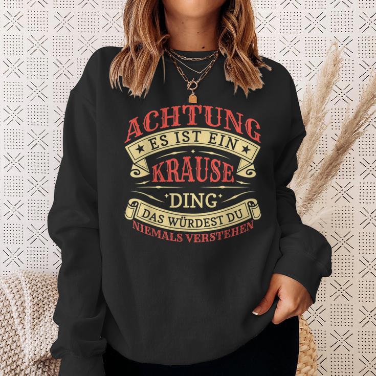 Achtung Es Ist Ein Krause Ding Last Name Plate Sweatshirt Geschenke für Sie