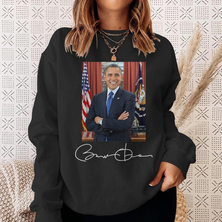 Barack Obama Signature And Portrait Sweatshirt Geschenke für Sie