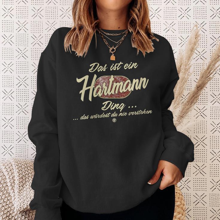 Damen Das Ist Ein Hartmann Ding Lustiges Familie Hartmann Mit-Ausschnitt Sweatshirt Geschenke für Sie