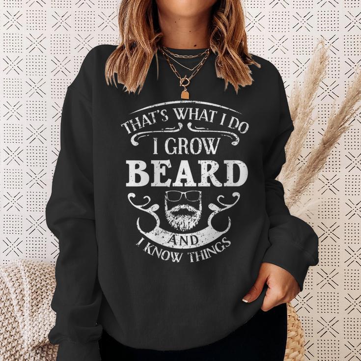 Damen Das Ist Was Ich Mache Ich Züchte Beard Und Ich Weiß Dinge Mit-Ausschnitt Sweatshirt Geschenke für Sie