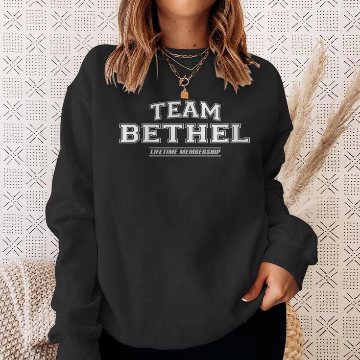 Damen Team Bethel Stolzer Familiennachname Nachname Geschenk Mit-Ausschnitt Sweatshirt Geschenke für Sie