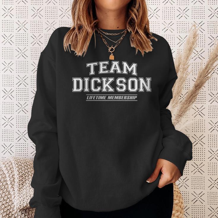 Damen Team Dickson Stolzer Familiennachname Nachname Geschenk Mit-Ausschnitt Sweatshirt Geschenke für Sie