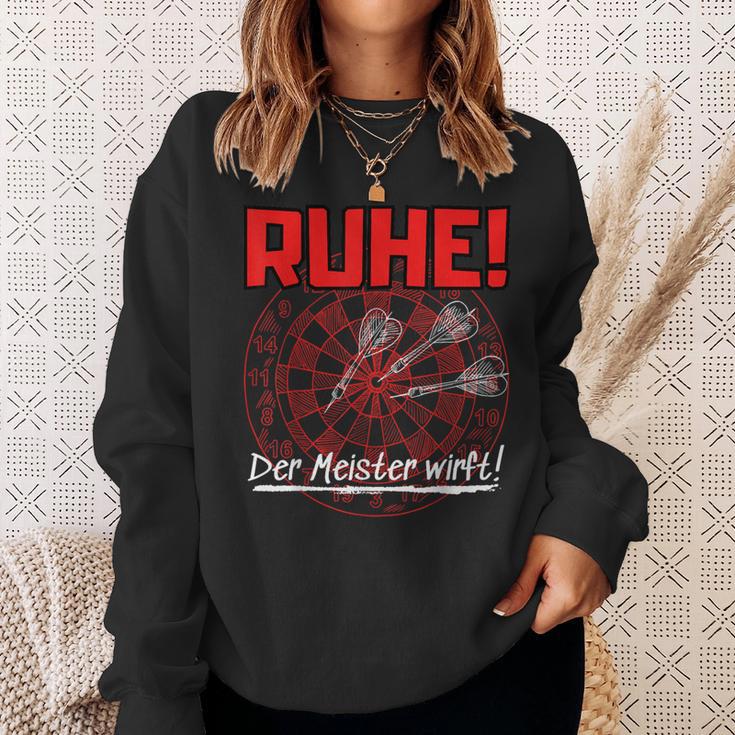 With Darts Quote Ruhe Der Meister Wirft Sweatshirt Geschenke für Sie