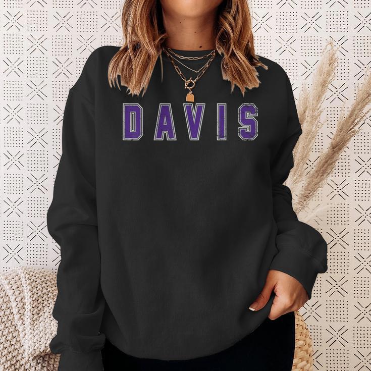 Distressed Davis Proud Family Surname Familia Sweatshirt Geschenke für Sie