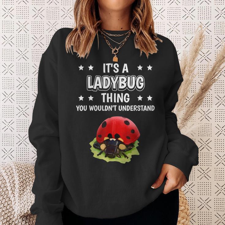 Ist So Ein Marienkäfer Ding Lustiger Spruch Marienkäfer Sweatshirt Geschenke für Sie