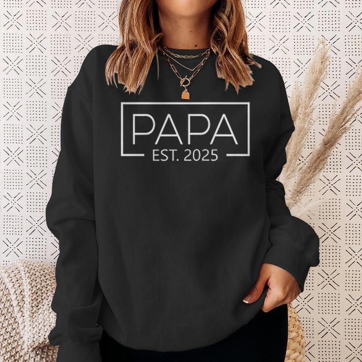 Papa 2025 Logo Werdende Eltern 2025 Sweatshirt Geschenke für Sie