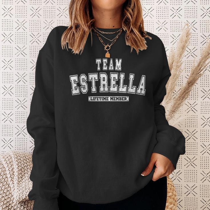 Team Estrella Lifetime Mitglied Familie Nachname Sweatshirt Geschenke für Sie