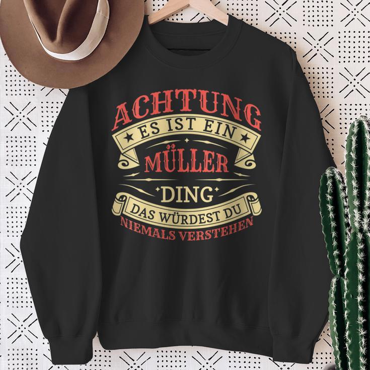 Damen Achtung Es Ist Ein Müller Ding Nachname Namensschild Mit-Ausschnitt Sweatshirt Geschenke für alte Frauen