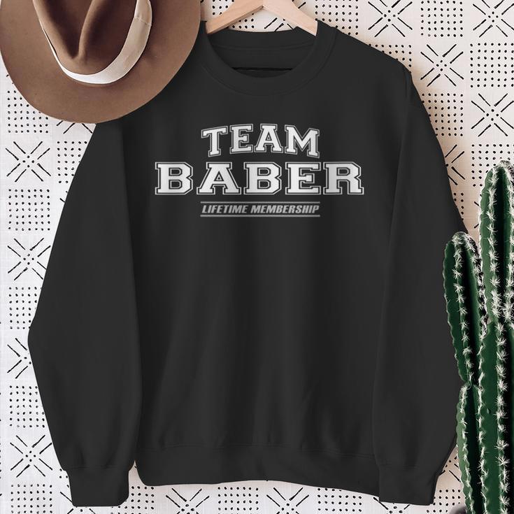 Damen Team Baber Stolzer Familiennachname Nachname Geschenk Mit-Ausschnitt Sweatshirt Geschenke für alte Frauen