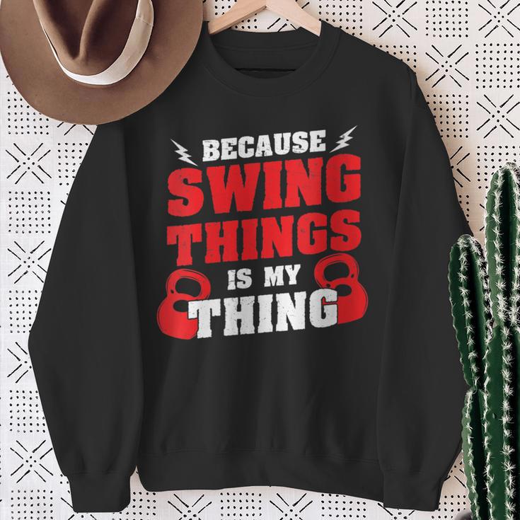 Damen Weil Swing Things Mein Ding Ist Workout Kettlebell Mit-Ausschnitt Sweatshirt Geschenke für alte Frauen