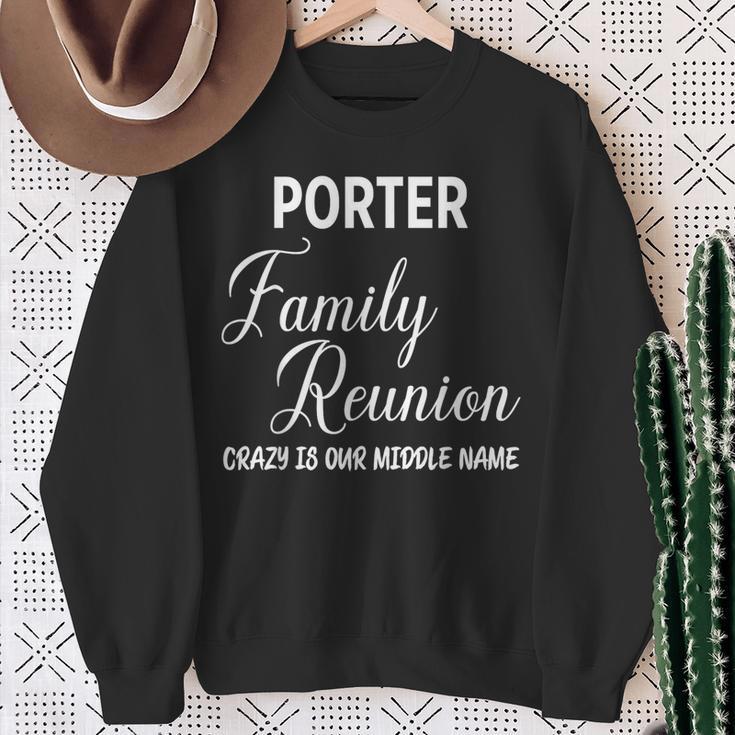 Family Name Porter Reunion Last Name Tag Sweatshirt Geschenke für alte Frauen