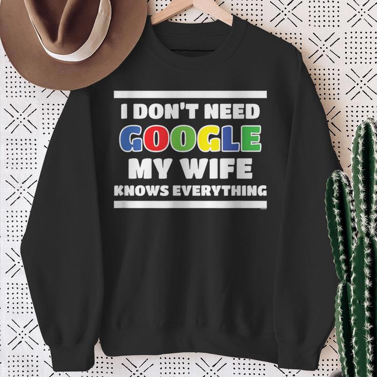 Ich Brauche Kein Google Meine Frau Weiß Alles Husmann German Langu Sweatshirt Geschenke für alte Frauen