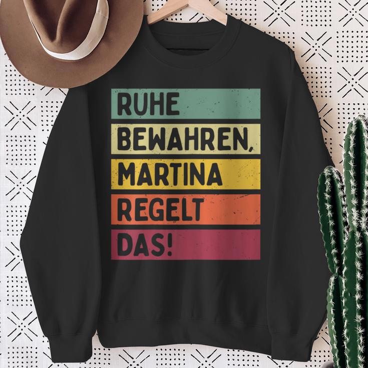 Keeben Martina Regelt Das Saying In Retro Colours Sweatshirt Geschenke für alte Frauen