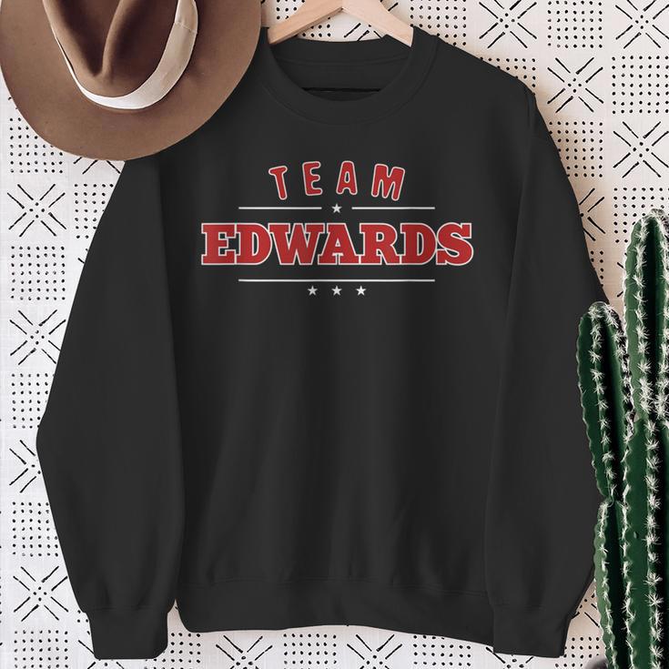 Team Edwards Personalised Surname Family Sports S Sweatshirt Geschenke für alte Frauen