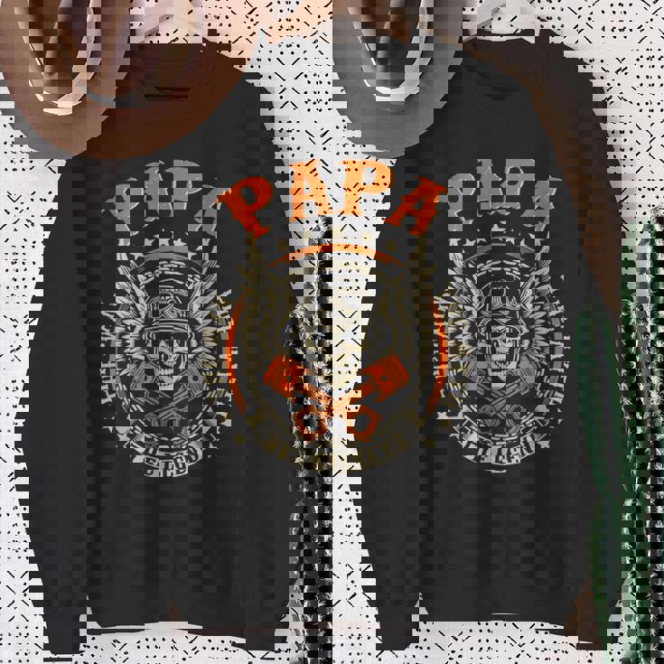 Vintage Biker Papa Motorcycles Biker For Fathers Day Mens Sweatshirt Gifts for Old Women